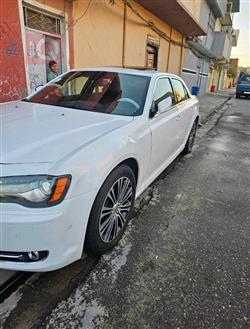 کرایسلەر 300